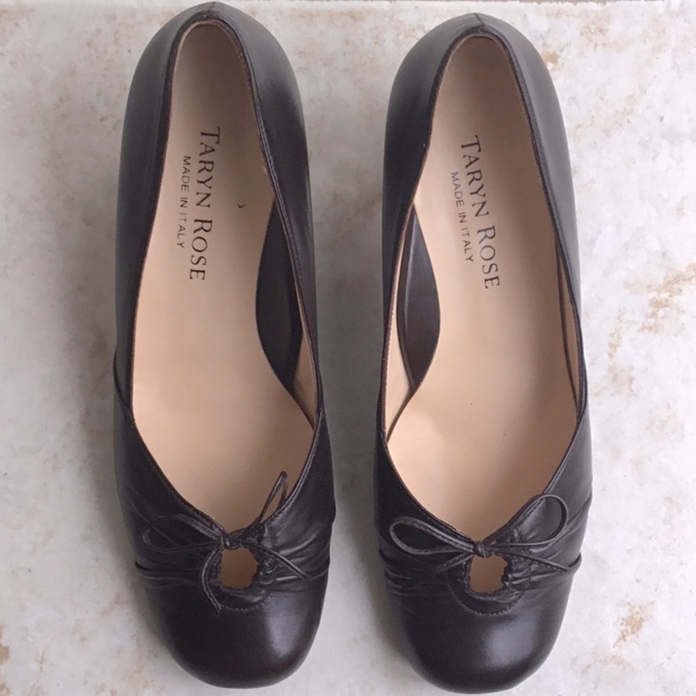 Taryn Rose Italian Woman’s brown leather shoes size 8.5 (EUR 39)